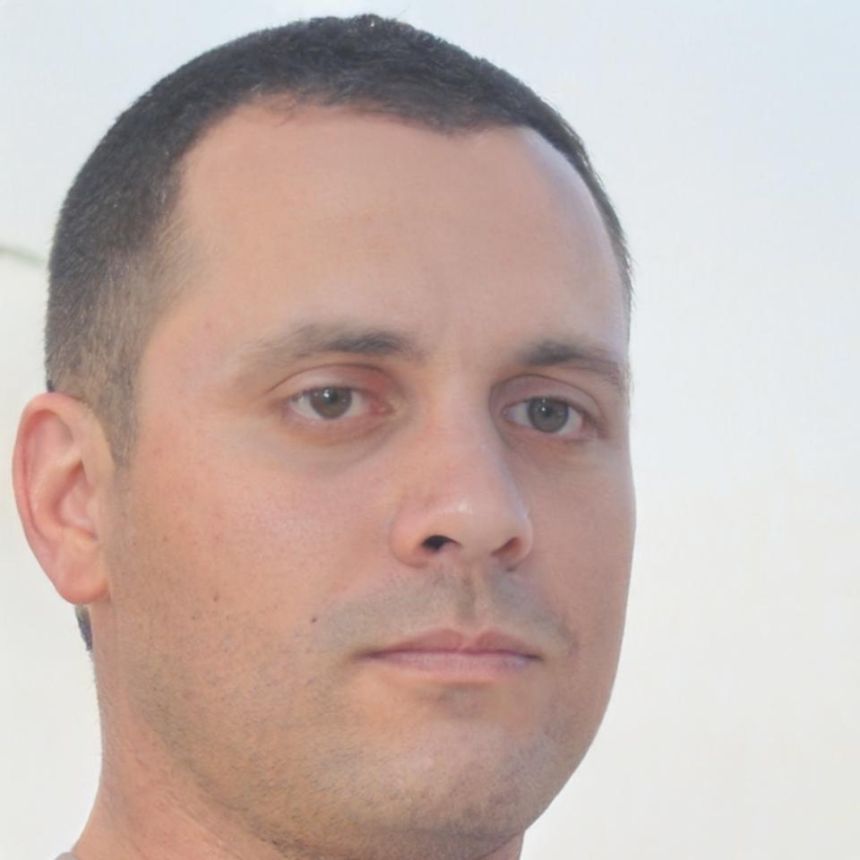 Retrato profesional de Izan Martos